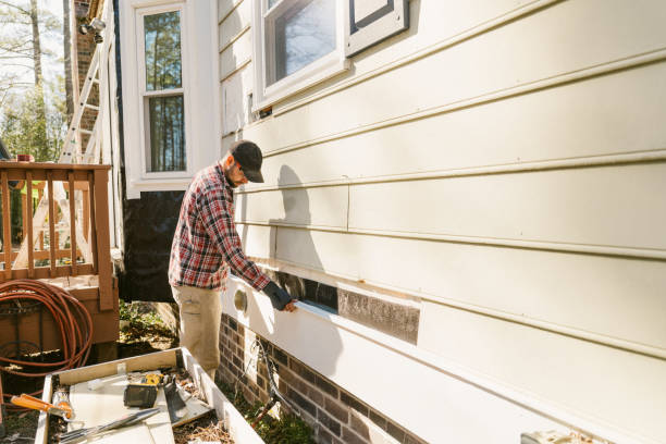 Trusted Emergency Siding Repair service in Magnolia, NC - Creative Siding